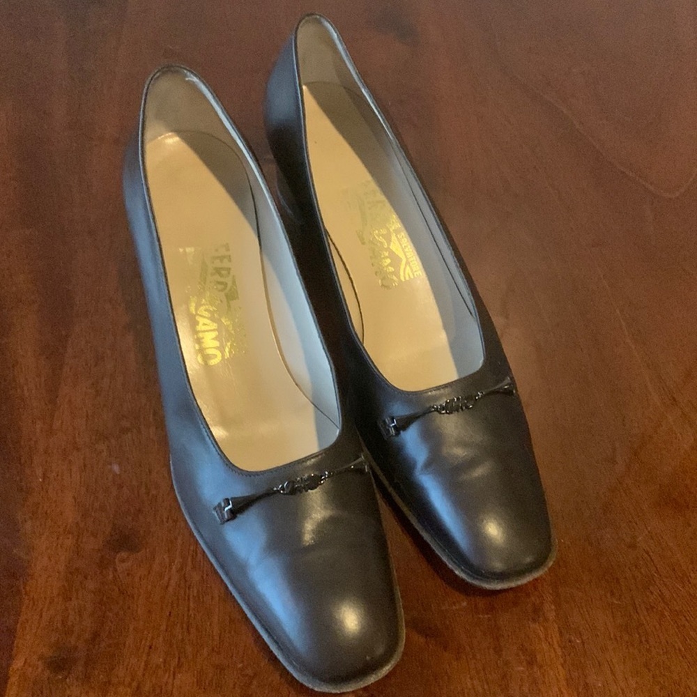 Salvatore Ferragamo Italian Leather Shoes 9 Narrow
